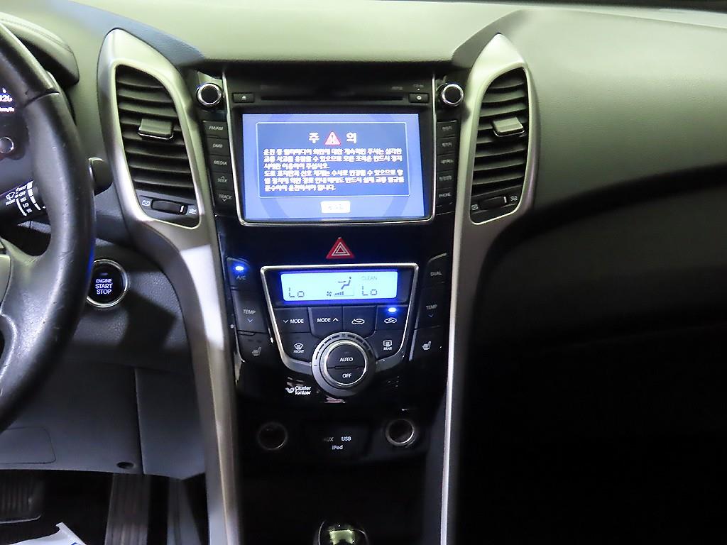 HYUNDAI i30 - Vista 11