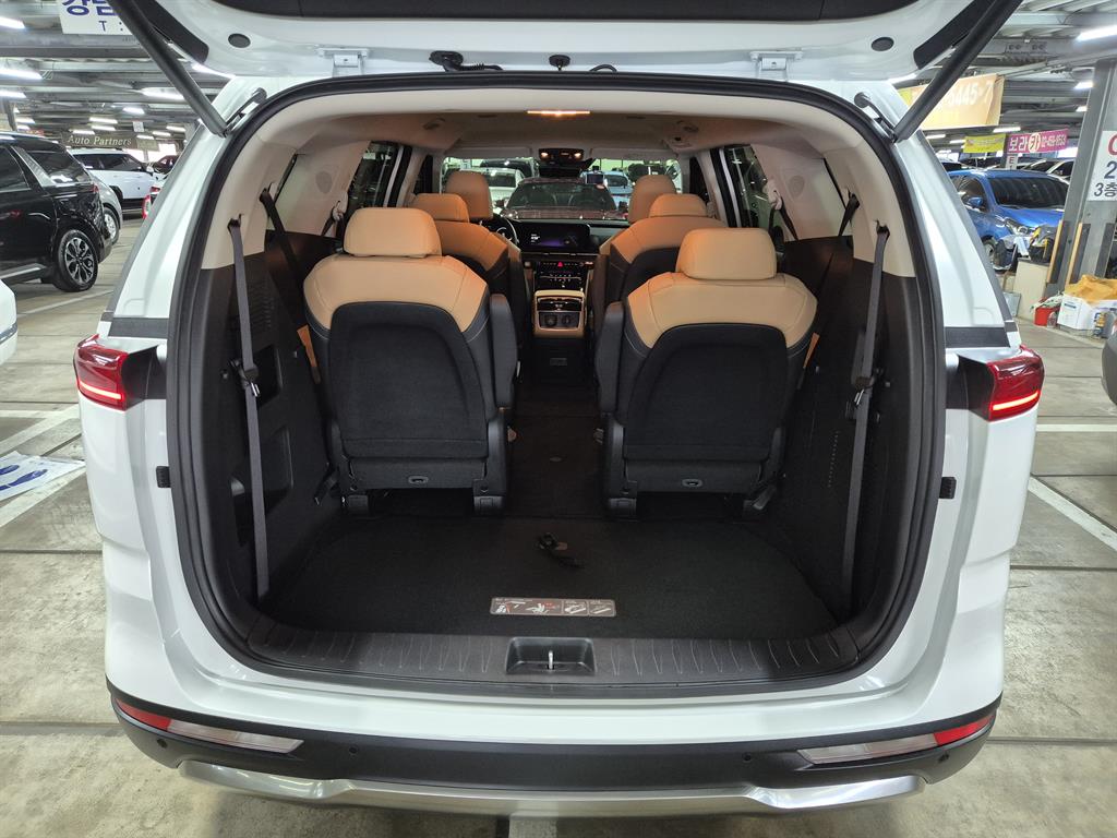 KIA Carnival 2023 the color of pearl - Importación desde Corea - HF Imports Iquique - Foto 20