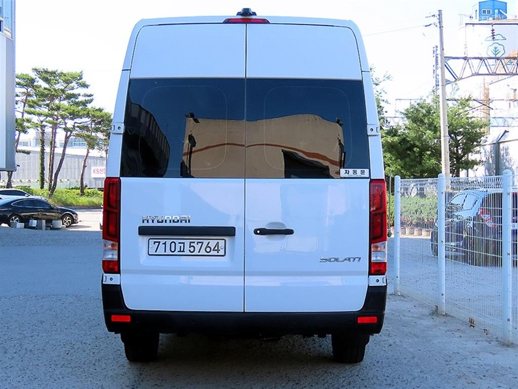 HYUNDAI Solati - Vista 4