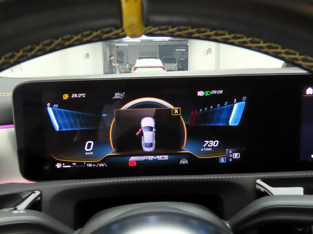 Mercedes Benz CLA Class - Vista 5