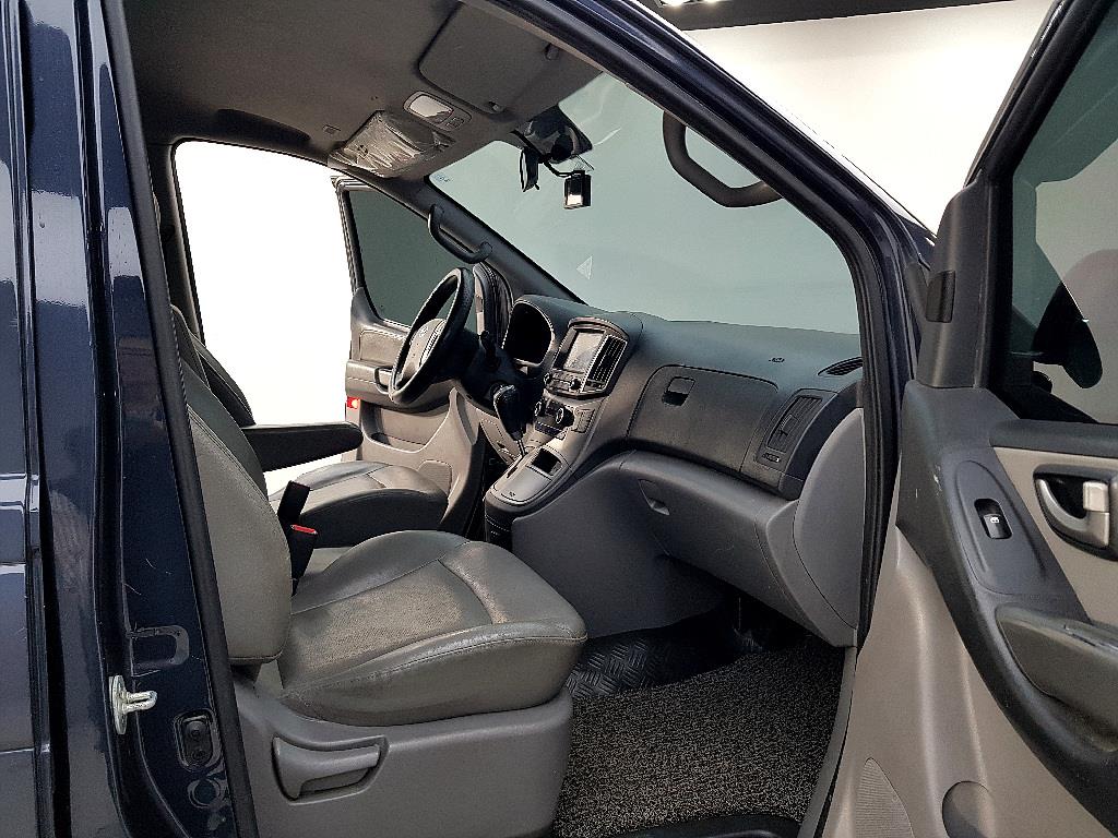 HYUNDAI Starex 2019 Gris - Importación desde Corea - HF Imports Iquique - Foto 15