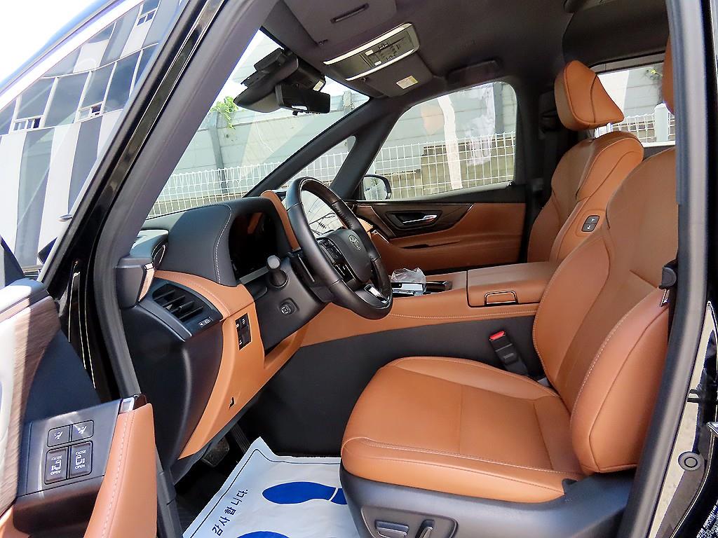 Toyota Alphard - Vista 5