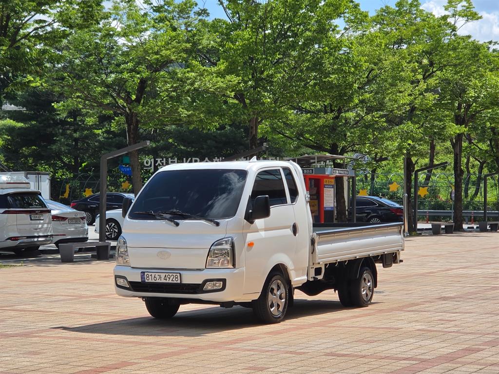 Small Truck Cargo (small) 2025 Blanco - Importación desde Corea - HF Imports Iquique - Foto 1
