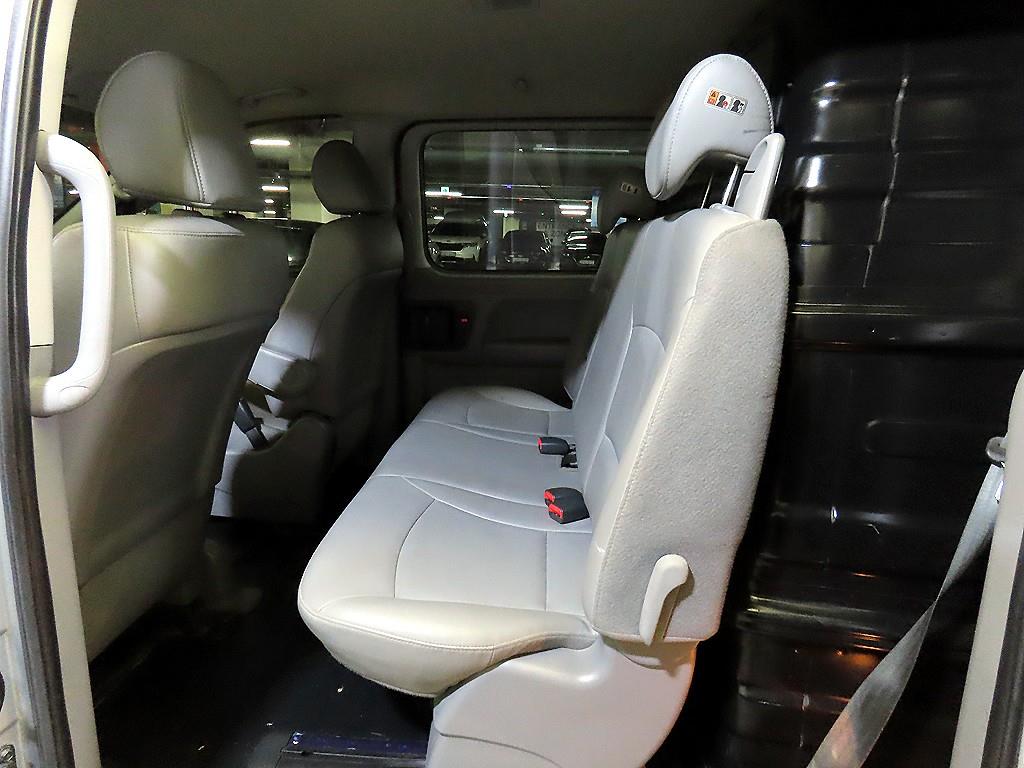 HYUNDAI Starex - Vista 7