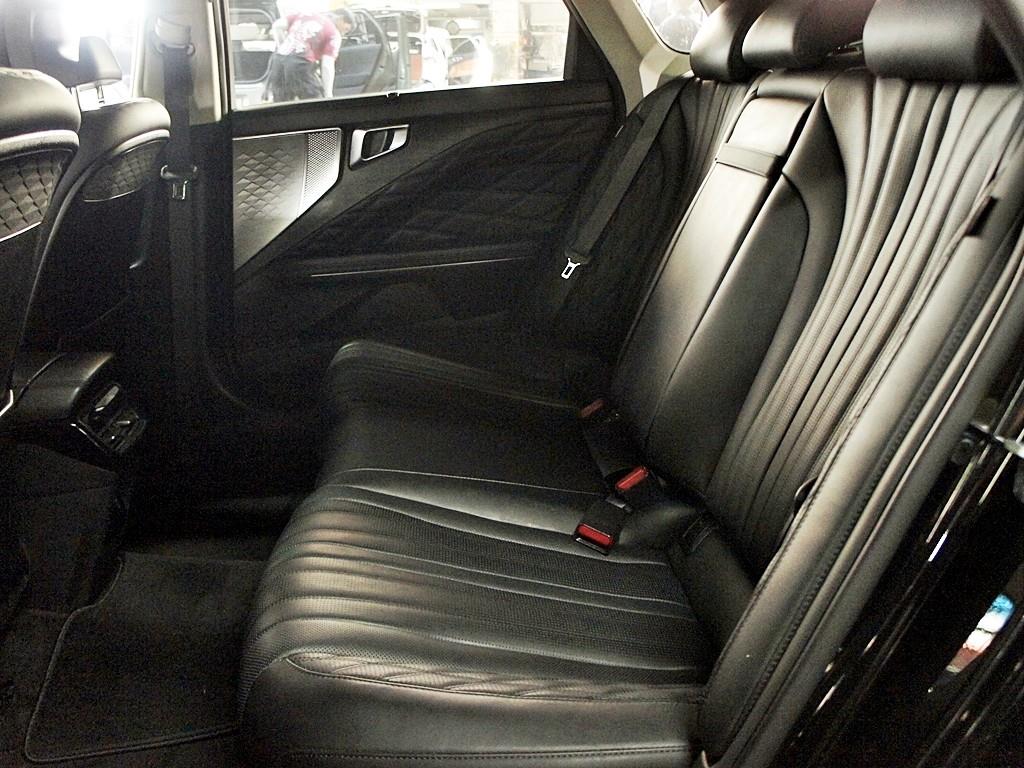 KIA K8 - Vista 11