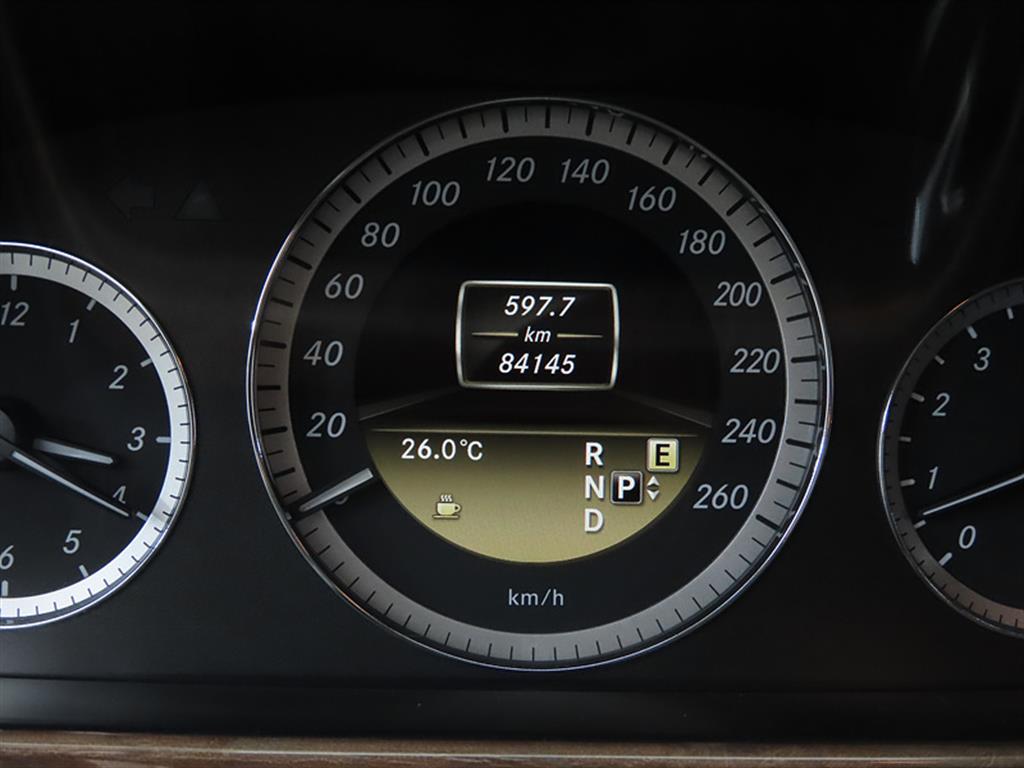 Mercedes Benz E class - Vista 9