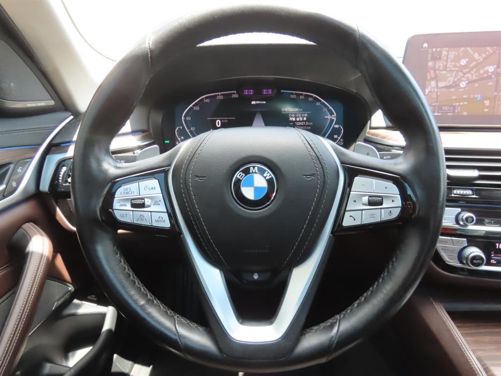 BMW 5 Series 2021 - Importación desde Corea - HF Imports Iquique - Foto 11