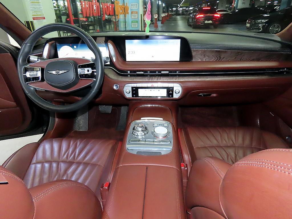 Genesis G90 - Vista 10