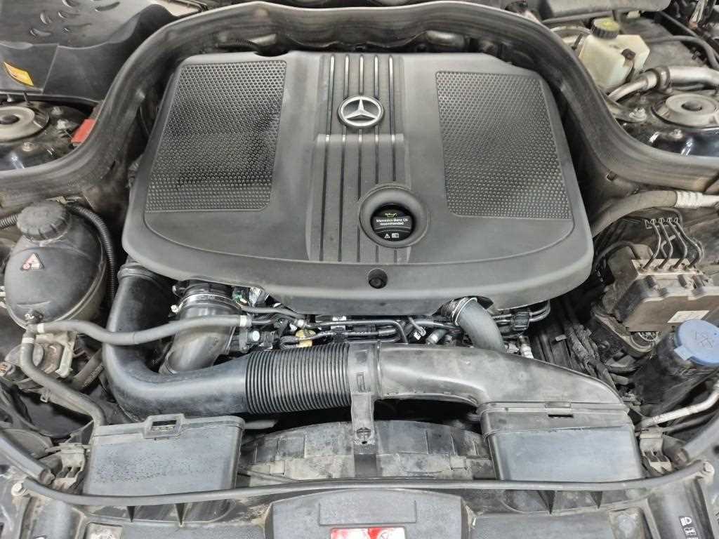 Mercedes Benz E class - Vista 5