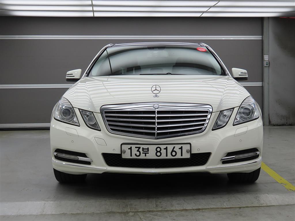 Mercedes Benz E class - Vista 2