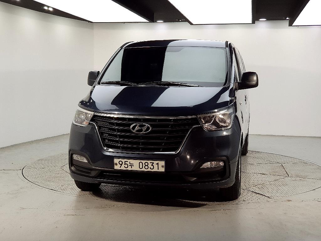 HYUNDAI Starex - Vista 2
