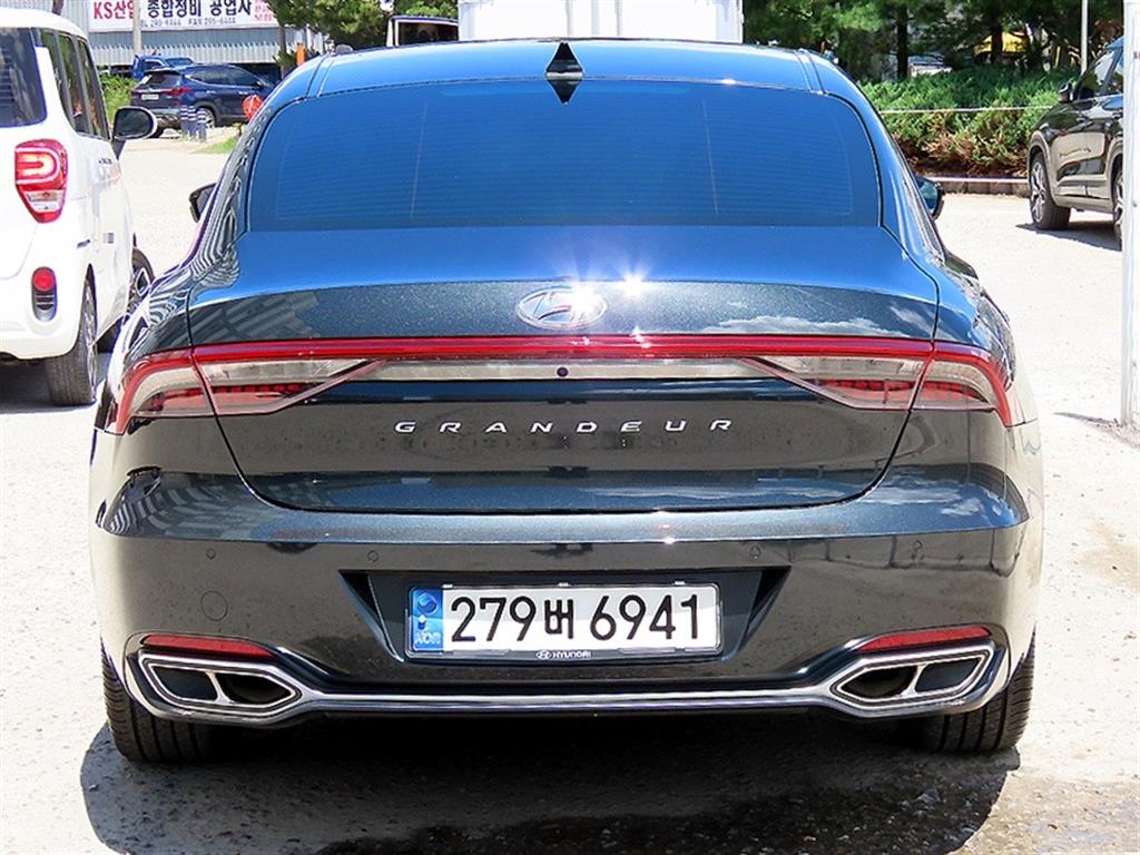 HYUNDAI Grandeur - Vista 4
