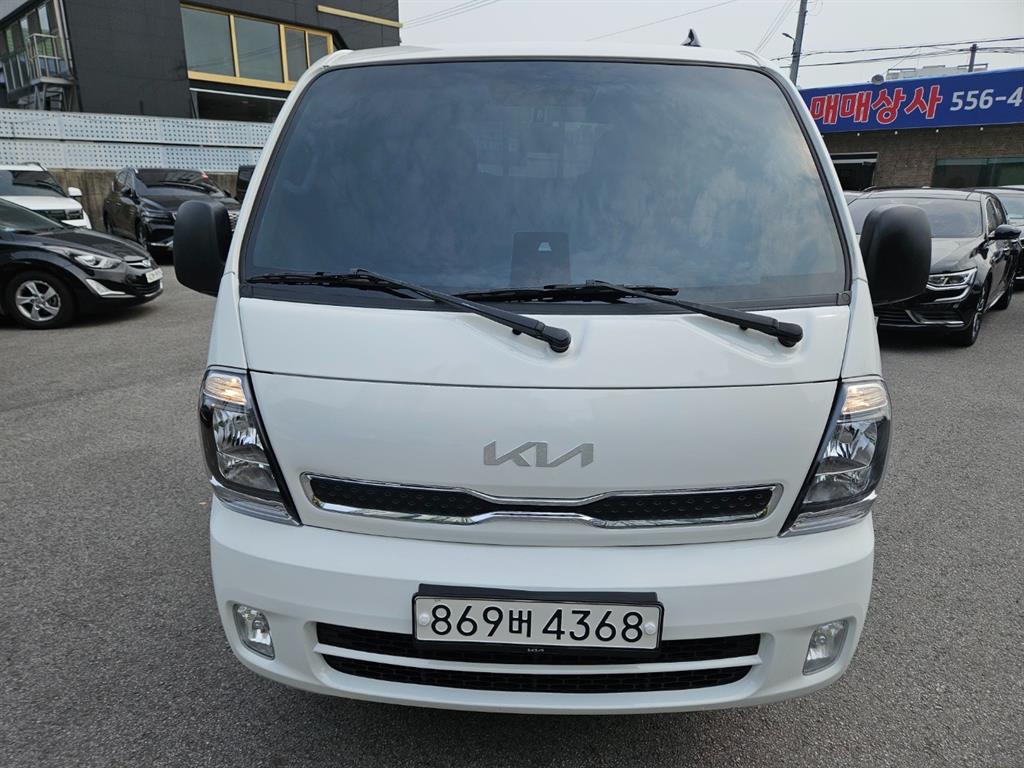 Small Truck Cargo (small) 2025 Blanco - Importación desde Corea - HF Imports Iquique - Foto 1