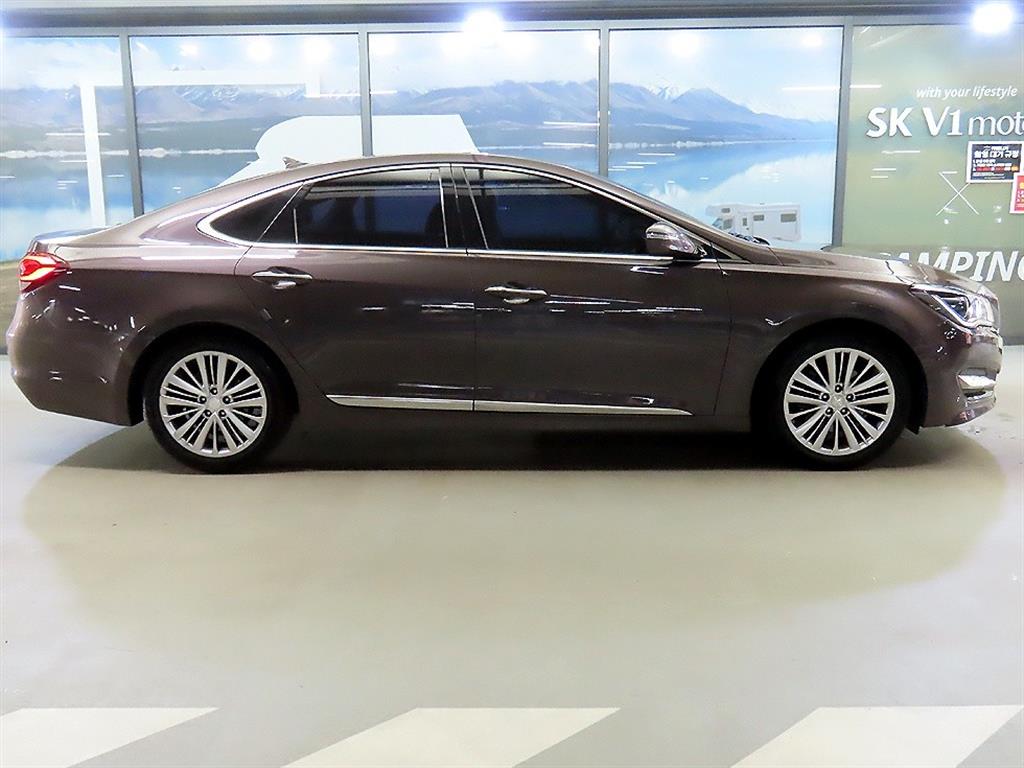 HYUNDAI Aslan - Vista 3