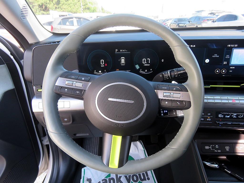 HYUNDAI Kona - Vista 9