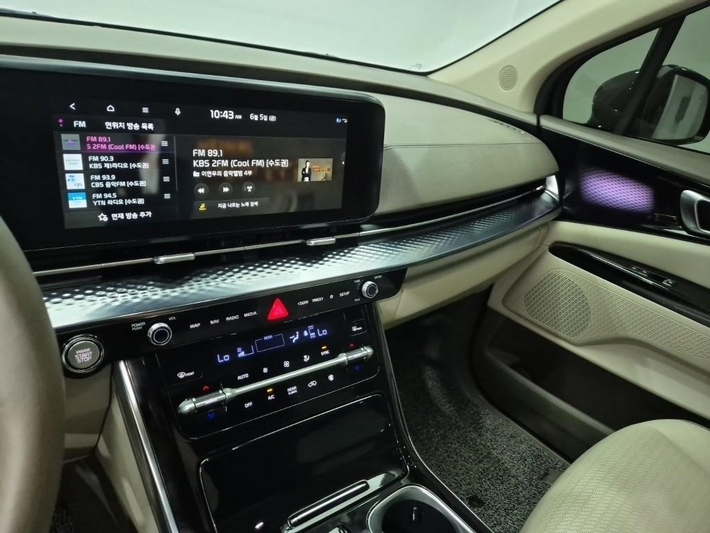 KIA Carnival - Vista 10