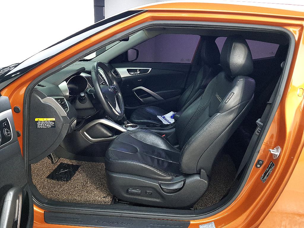 HYUNDAI Veloster - Vista 8