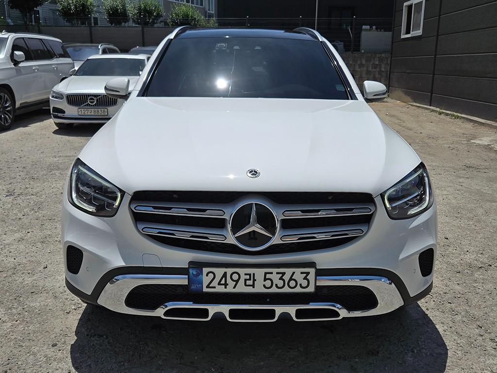 Mercedes Benz GLC Class 2021 Blanco - Importación desde Corea - HF Imports Iquique - Foto 1