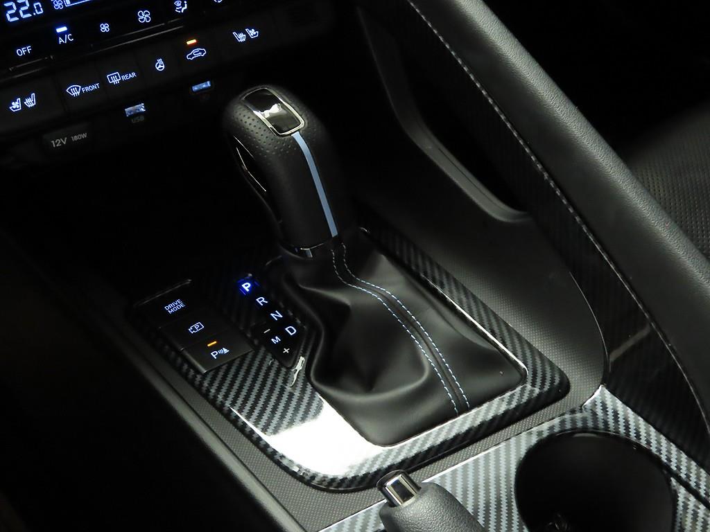 HYUNDAI Avante - Vista 10