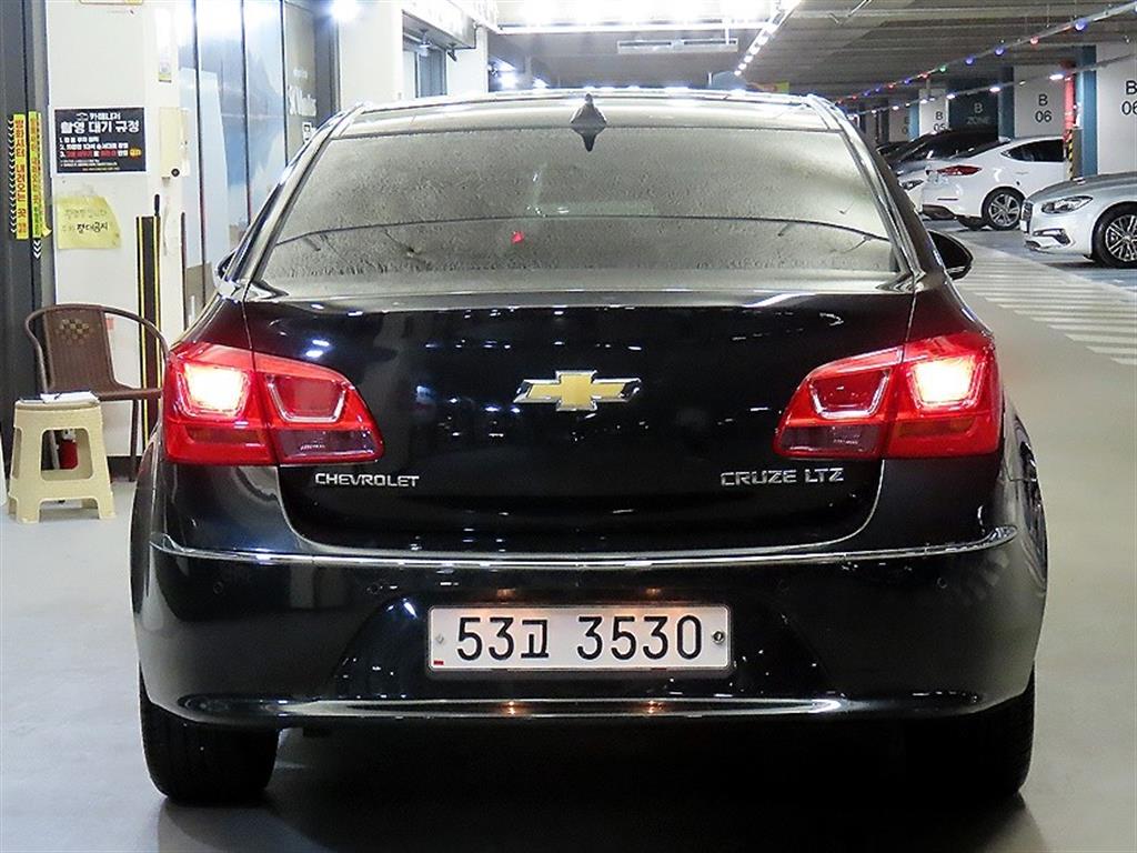 Chevrolet Cruise - Vista 5