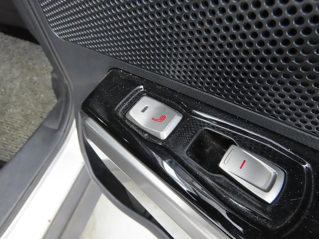 Ssangyong Tivoli 2015 Plateado - Importación desde Corea - HF Imports Iquique - Foto 18