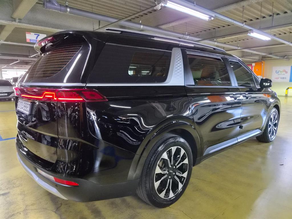KIA Carnival - Vista 4