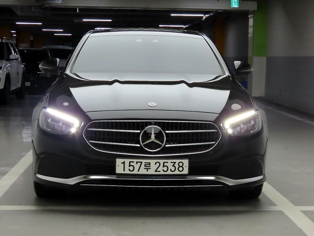 Mercedes Benz E class 2022 Negro - Importación desde Corea - HF Imports Iquique - Foto 1