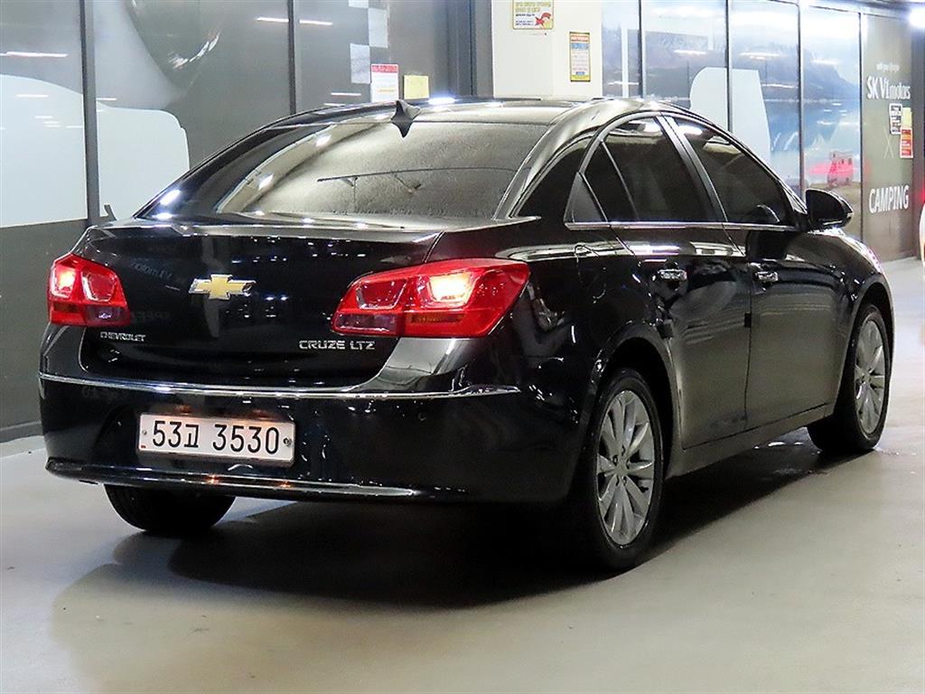Chevrolet Cruise - Vista 4