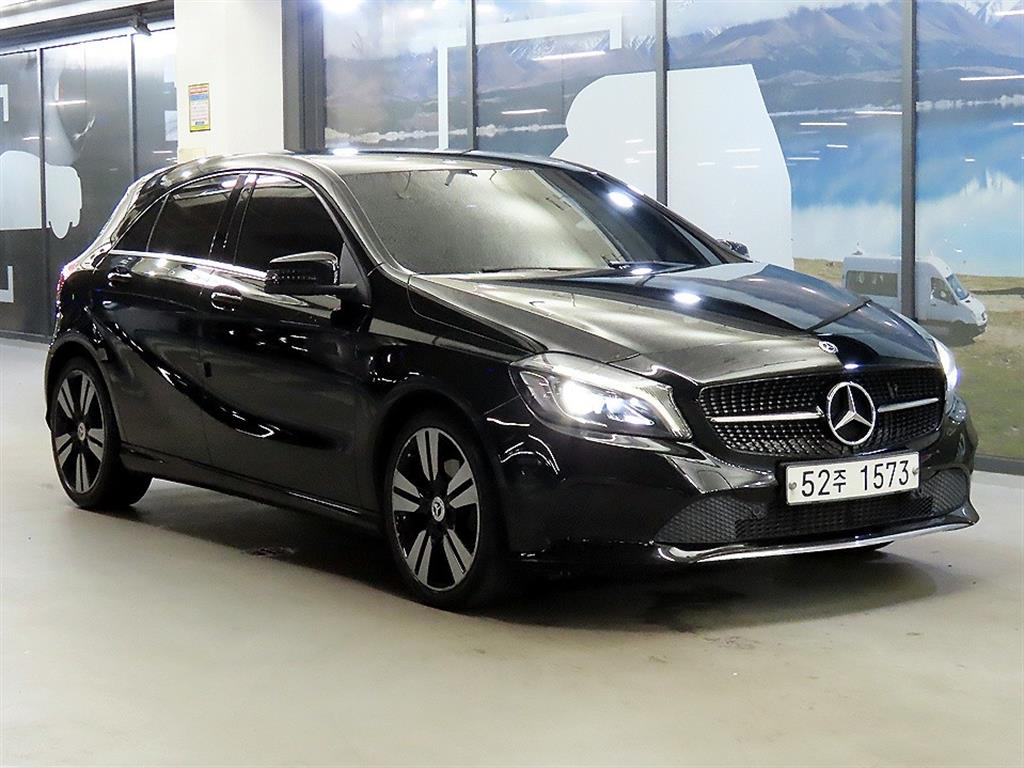 Mercedes Benz A Class 2018 Negro - Importación desde Corea - HF Imports Iquique - Foto 1