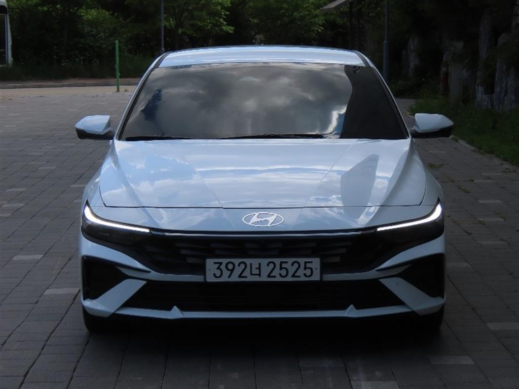 HYUNDAI Avante 2026 Blanco - Importación desde Corea - HF Imports Iquique - Foto 1