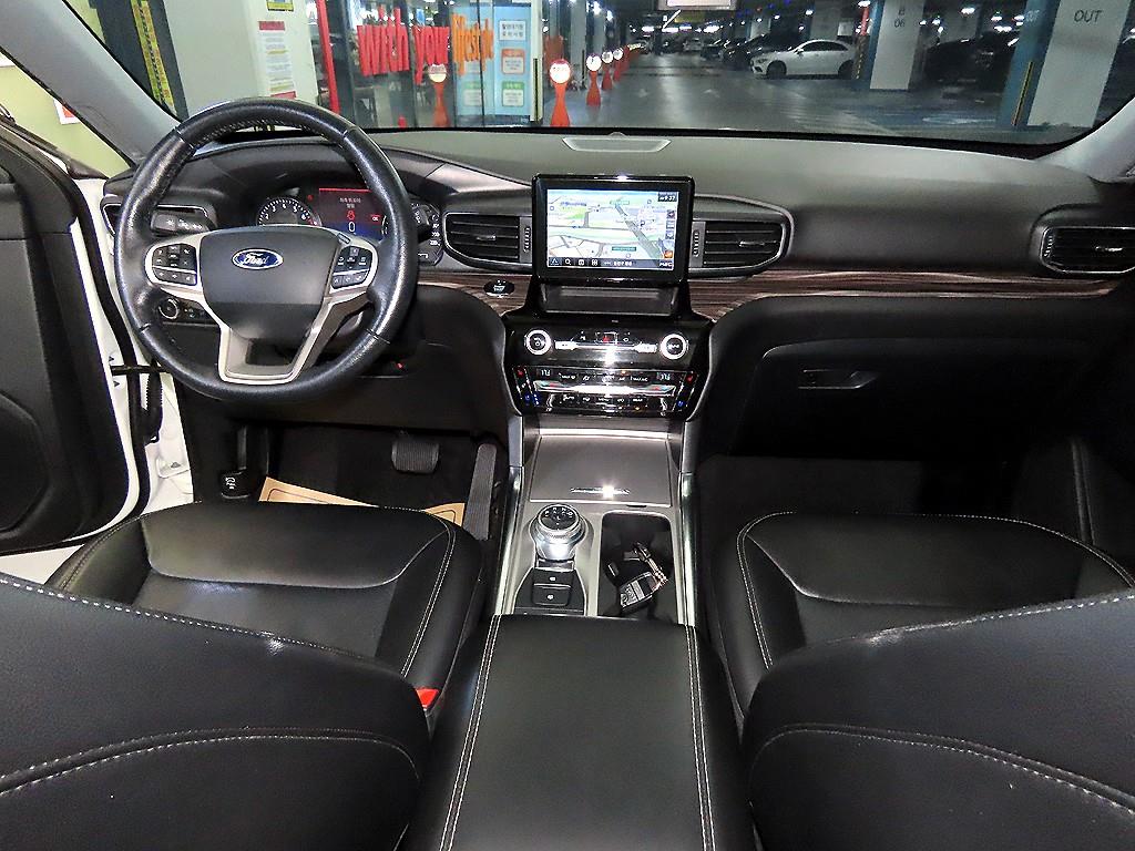 Ford Explorer - Vista 10