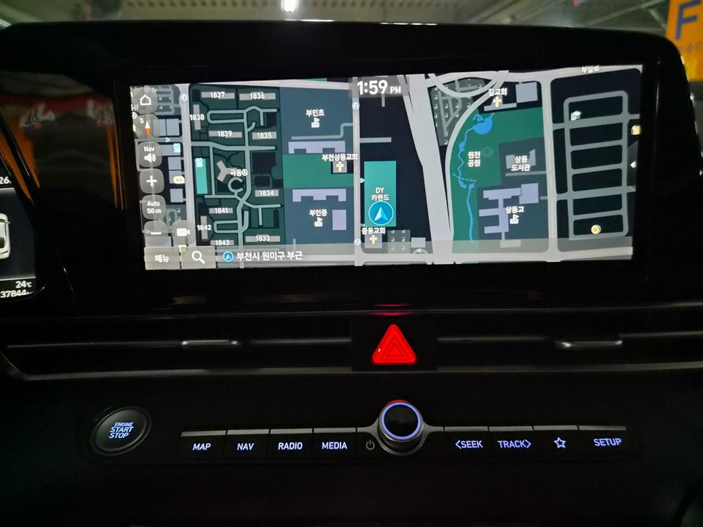 HYUNDAI Avante - Vista 11