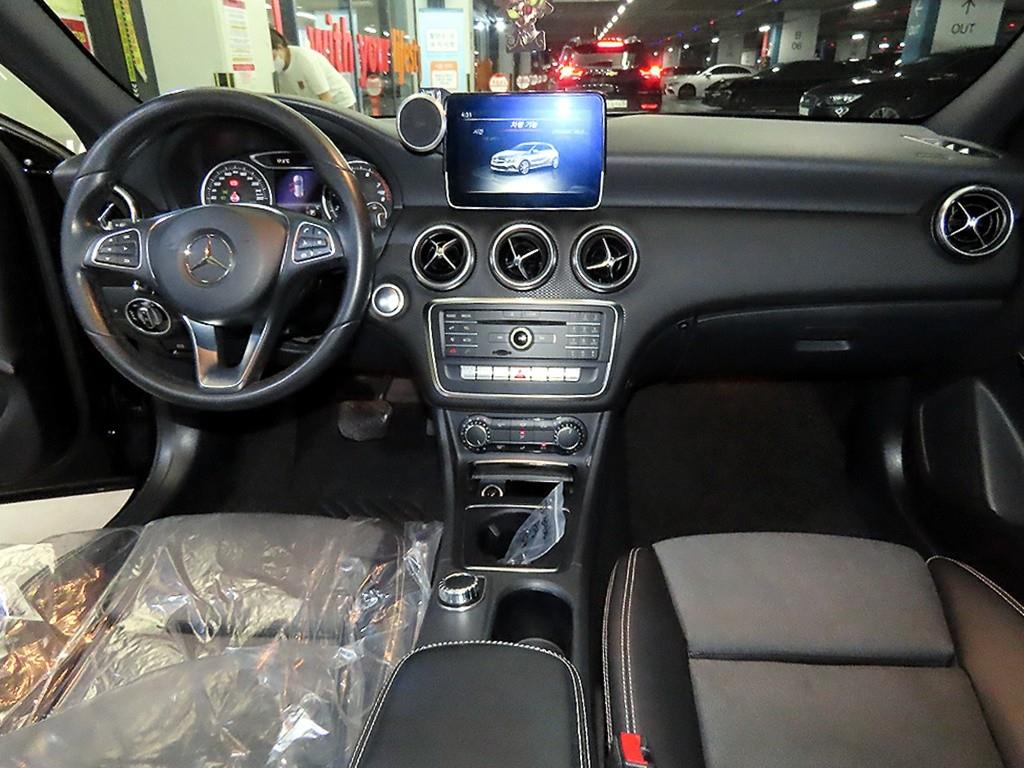 Mercedes Benz A Class - Vista 10