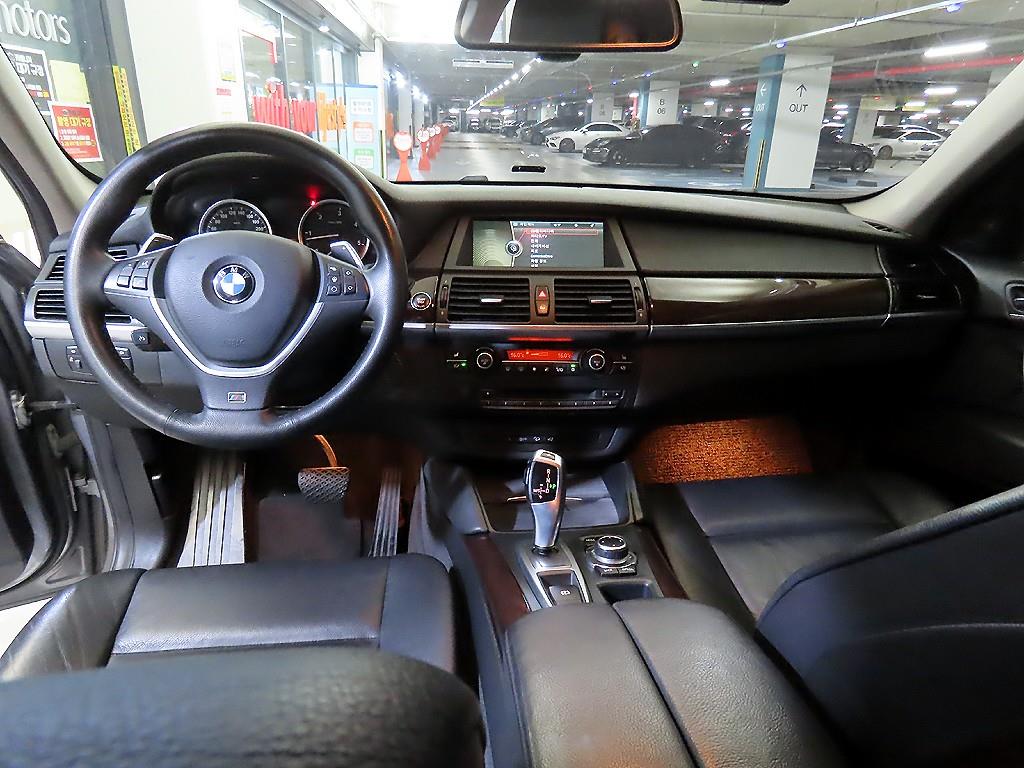 BMW X6 - Vista 10