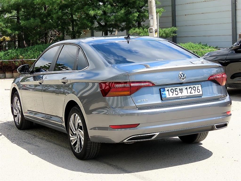 Volkswagen Jetta - Vista 3