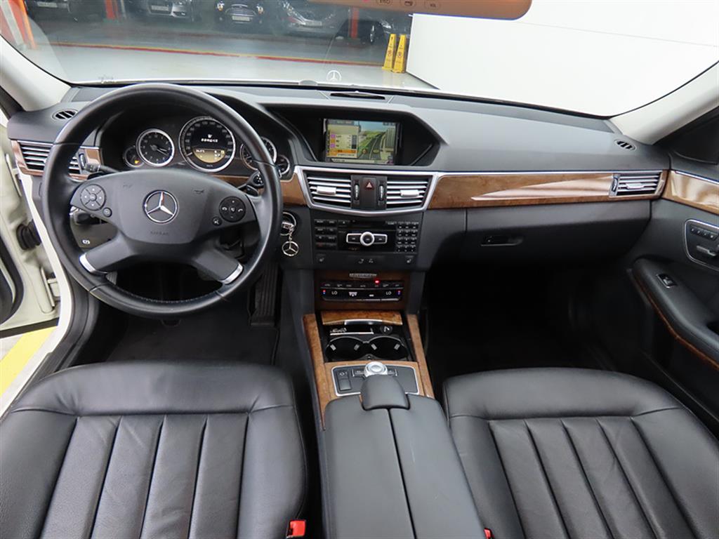 Mercedes Benz E class - Vista 7