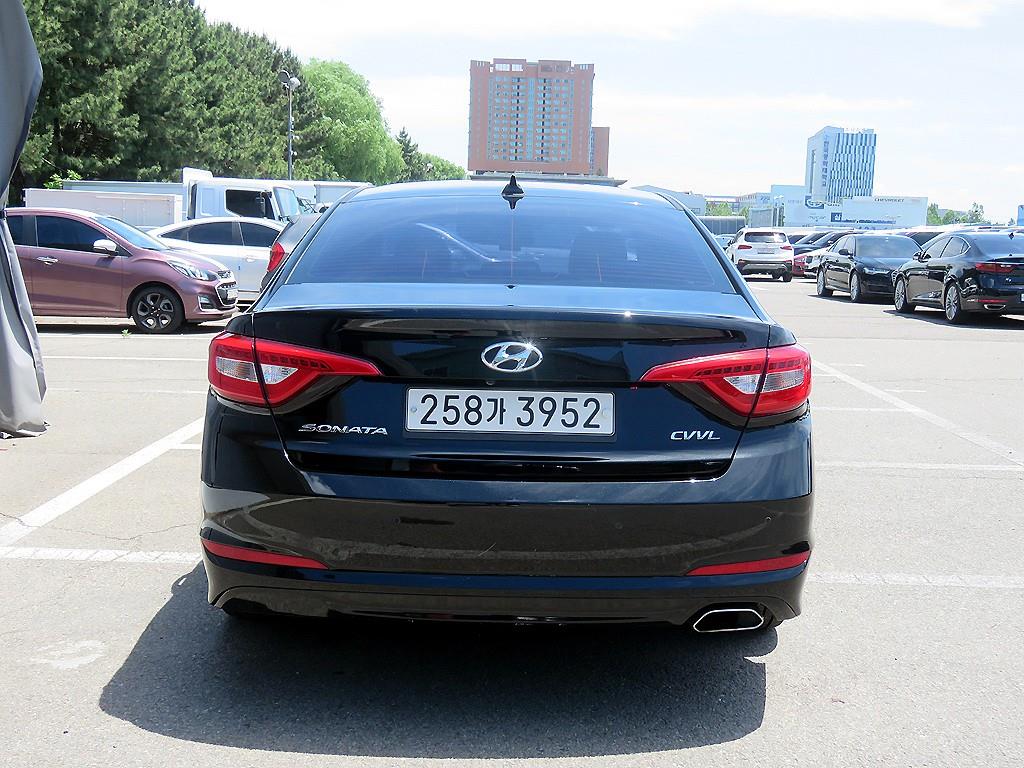HYUNDAI Sonata - Vista 3
