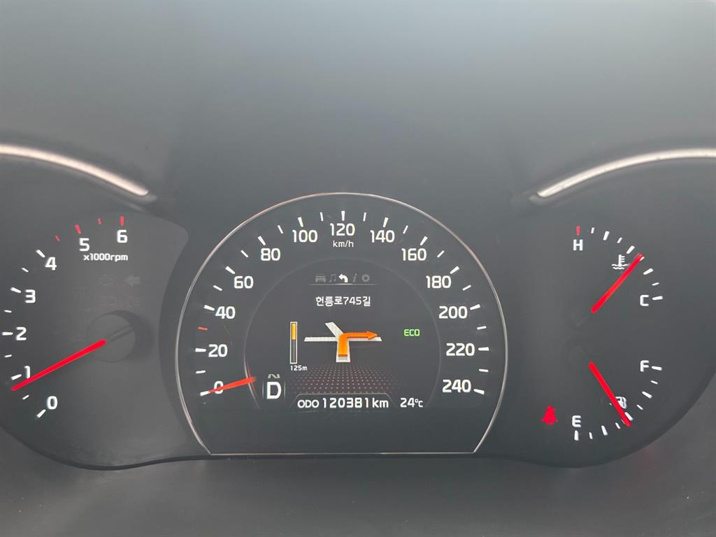 KIA Sorento - Vista 9