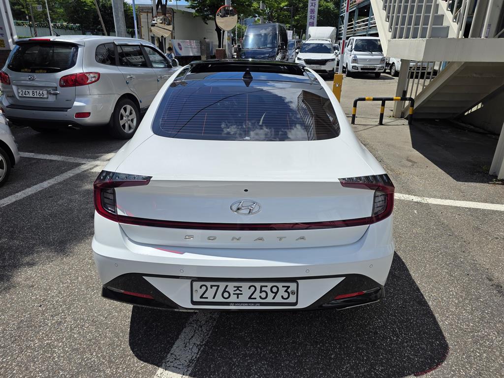 HYUNDAI Sonata - Vista 3