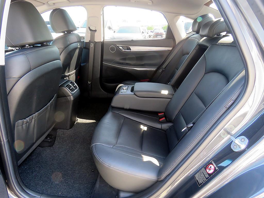 HYUNDAI Grandeur - Vista 7