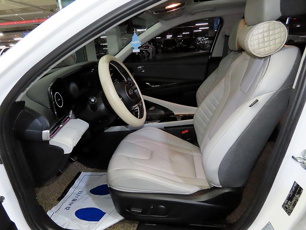 HYUNDAI Avante - Vista 6