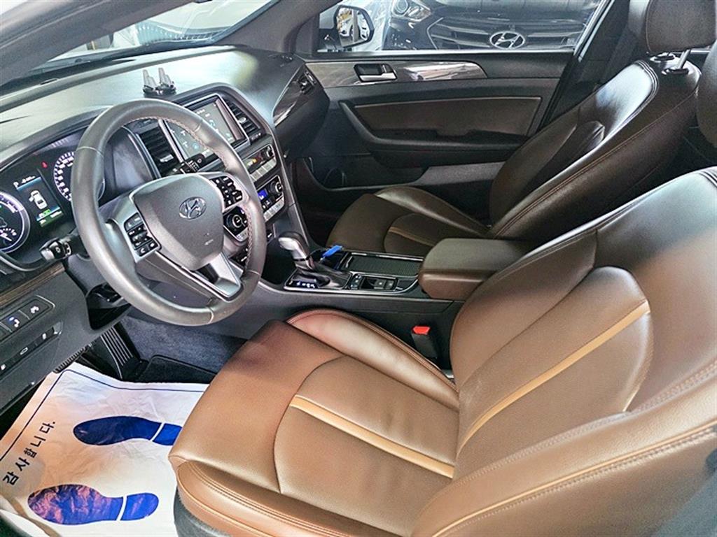 HYUNDAI Sonata - Vista 9
