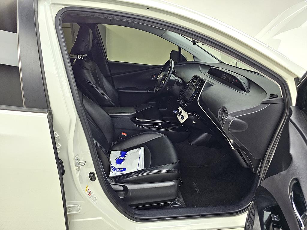 Toyota Prius - Vista 11