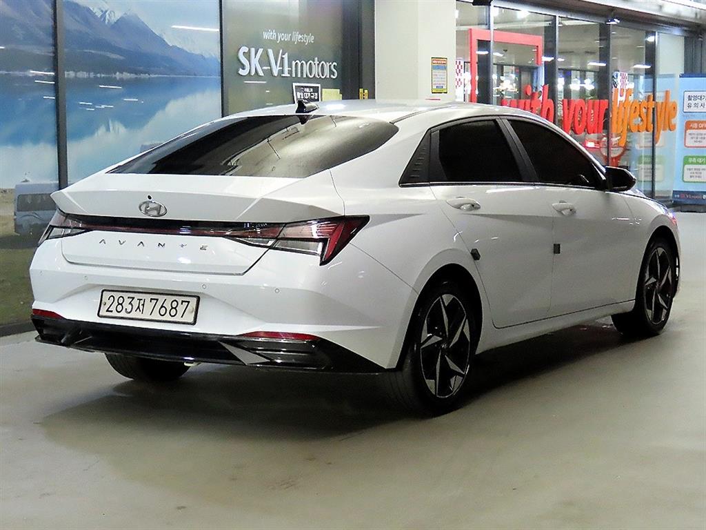 HYUNDAI Avante - Vista 4