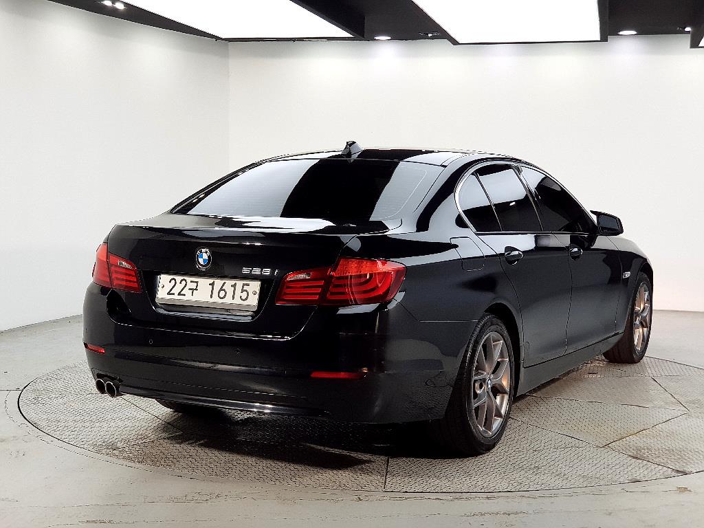BMW 5 Series - Vista 4
