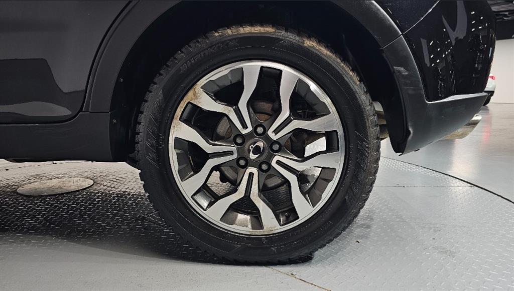 Ssangyong Korando - Vista 6