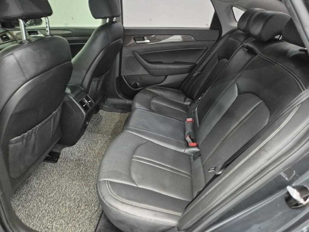 HYUNDAI Sonata - Vista 12