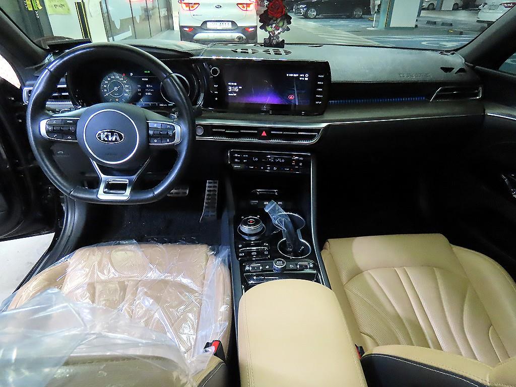 KIA K5 - Vista 10