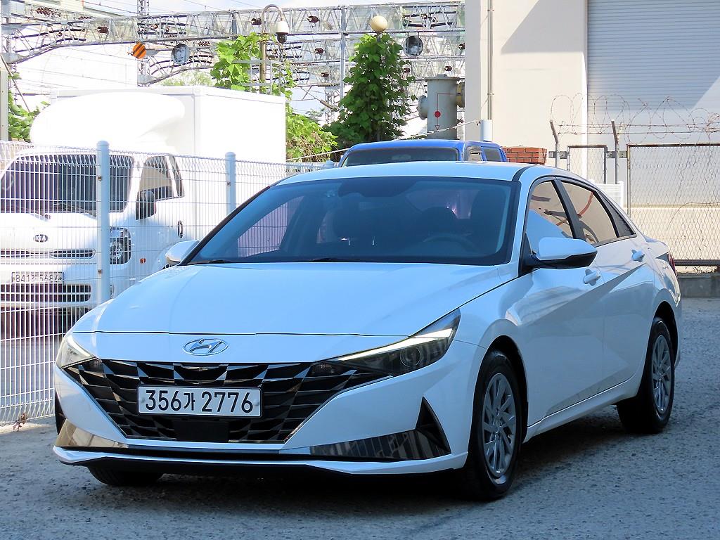 HYUNDAI Avante - Vista 2