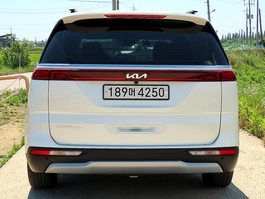 KIA Carnival - Vista 4